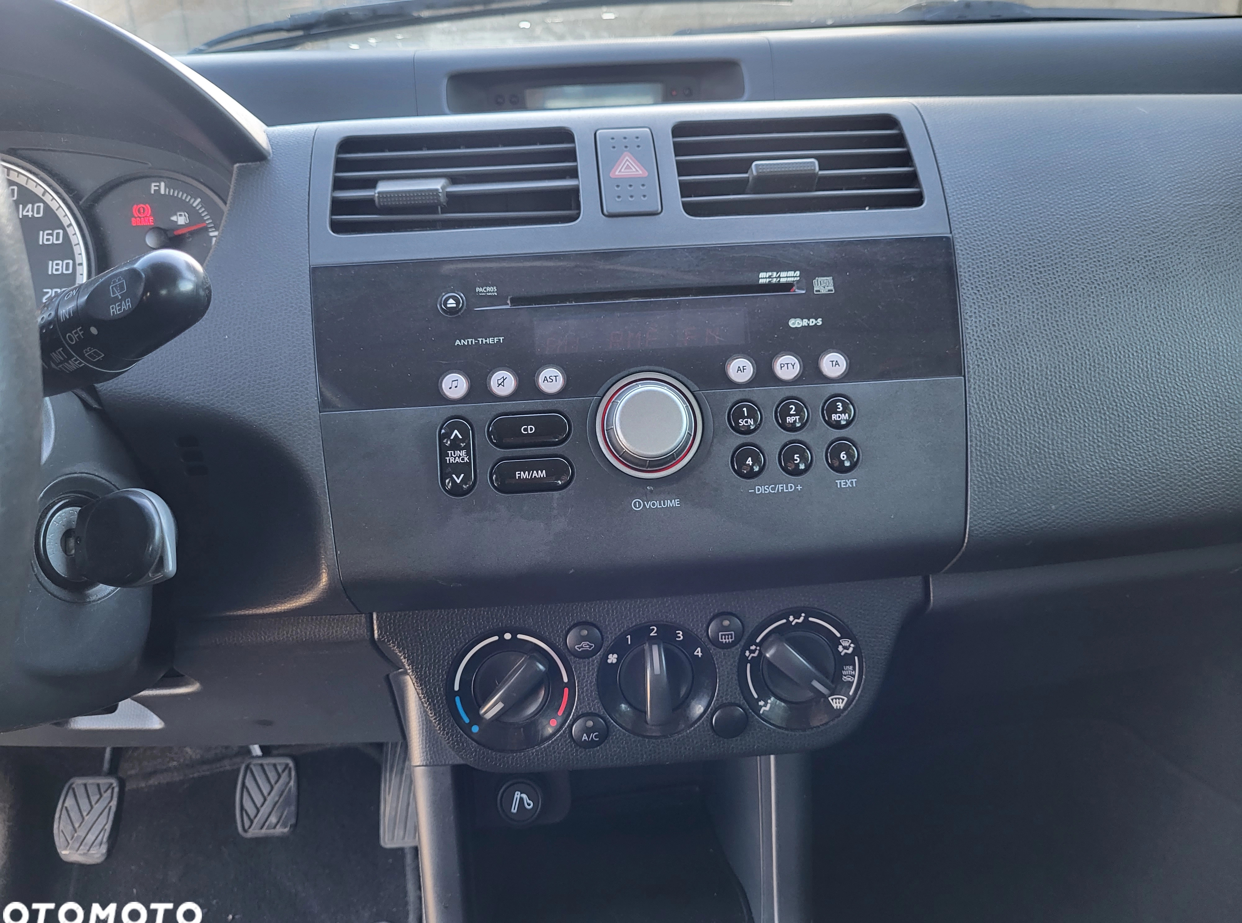 Suzuki Swift cena 9900 przebieg: 235000, rok produkcji 2008 z Goleniów małe 67